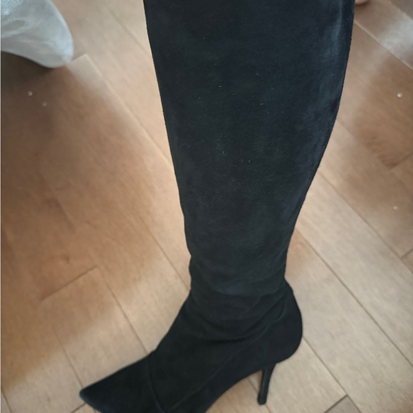 Authentic LV boots 9.8/10 new - Picture 10 of 11